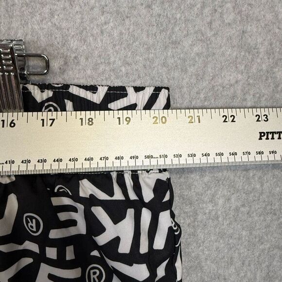 Nike Women's Size XXL 2XL Black White Training Lined Athletic Shorts - Picture 8 of 10